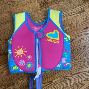Pink Speedo life vest girls 4-6 yrs